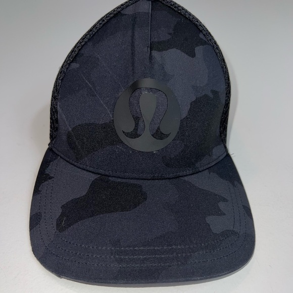lululemon athletica Black Camo Men's Cap L/XL - Picture 4 of 9